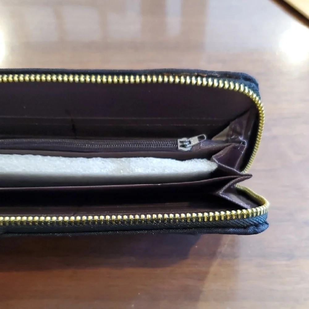 Colorful Embroidered Wallet - Picture 2 of 4